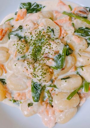 サーモンとほうれん草のニョッキ-レシピのメイン写真