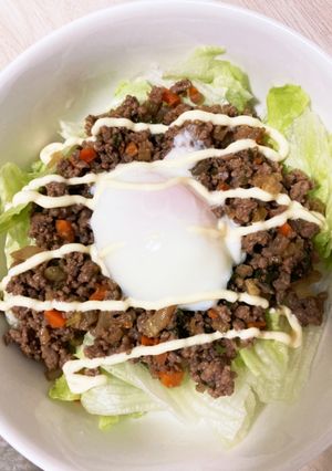 エスニック風肉味噌丼-レシピのメイン写真