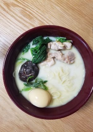 鶏白湯もどき？！鶏と牛乳のバターラーメン-レシピのメイン写真