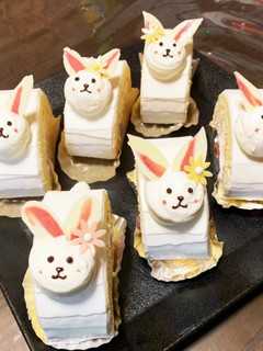 イースターにウサギの苺ロールケーキ♡-レシピのメイン写真
