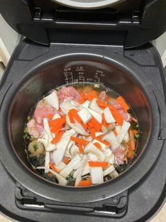 松茸のお吸い物を使った炊き込みご飯-レシピのメイン写真