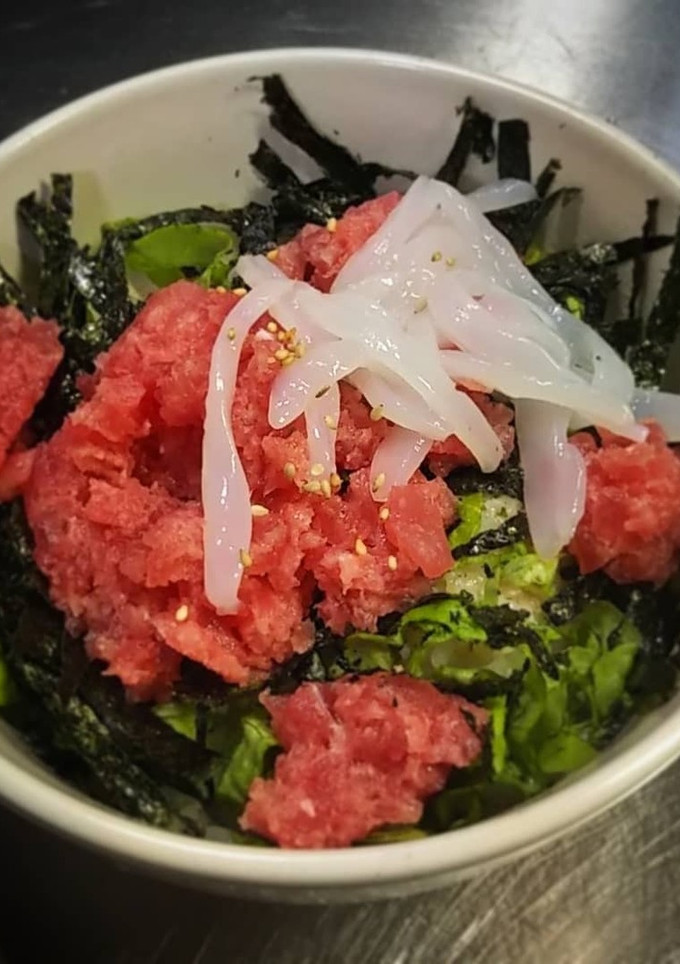 鮪の中落ちとイカの丼ぶり(*≧∀≦*)-レシピのメイン写真
