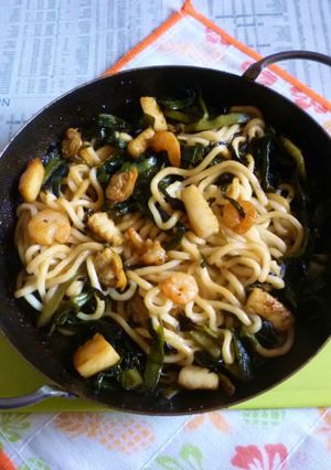 ニラ＋シーフードミックスの焼きうどん-レシピのメイン写真