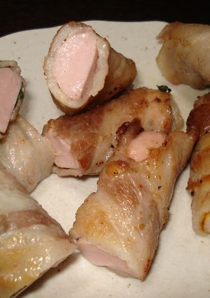 簡単！３つの味の豚バラ魚肉ソーセージ巻き-レシピのメイン写真