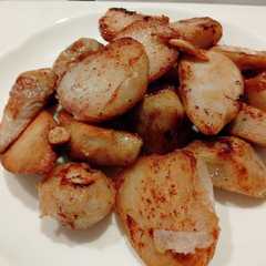 A picture of 里芋のバターしょう油炒め.