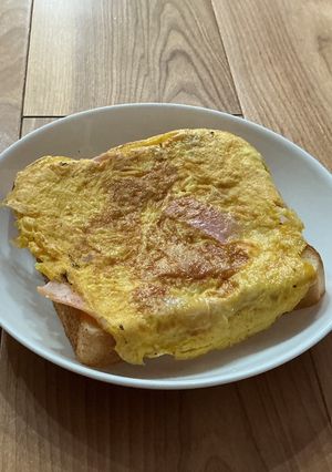 トーストとスクランブルエッグ-レシピのメイン写真