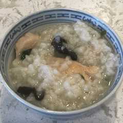 รูปของ インスタントポットで作る鶏ももの中華粥
