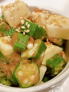 ネバトロ最高!長芋とオクラの梅肉和え-レシピのメイン写真