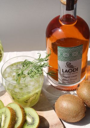 【無農薬】キウイでつくるラム酒カクテル-レシピのメイン写真