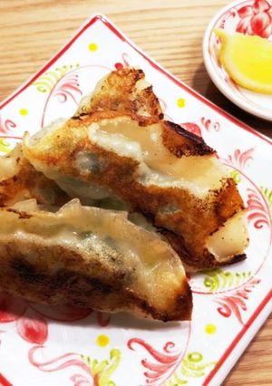 小松菜で豚、鶏の2種類のあっさり餃子-レシピのメイン写真