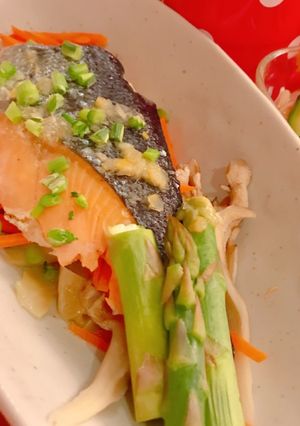 塩鮭と野菜の塩レモン蒸し（レンジ蒸し）-レシピのメイン写真