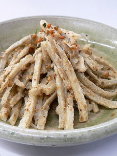 レンジで簡単♪蒸しごぼうのごまマヨサラダ-レシピのメイン写真