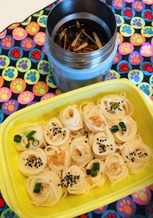 ネギキムチ入めんつゆ味●巻く一口ひやむぎ-レシピのメイン写真