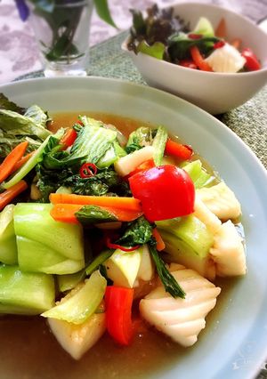 イカと青梗菜の牡蠣だし醤油炒め-レシピのメイン写真