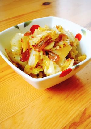 たっぷり春キャベツと小エビのぺぺロン炒め-レシピのメイン写真