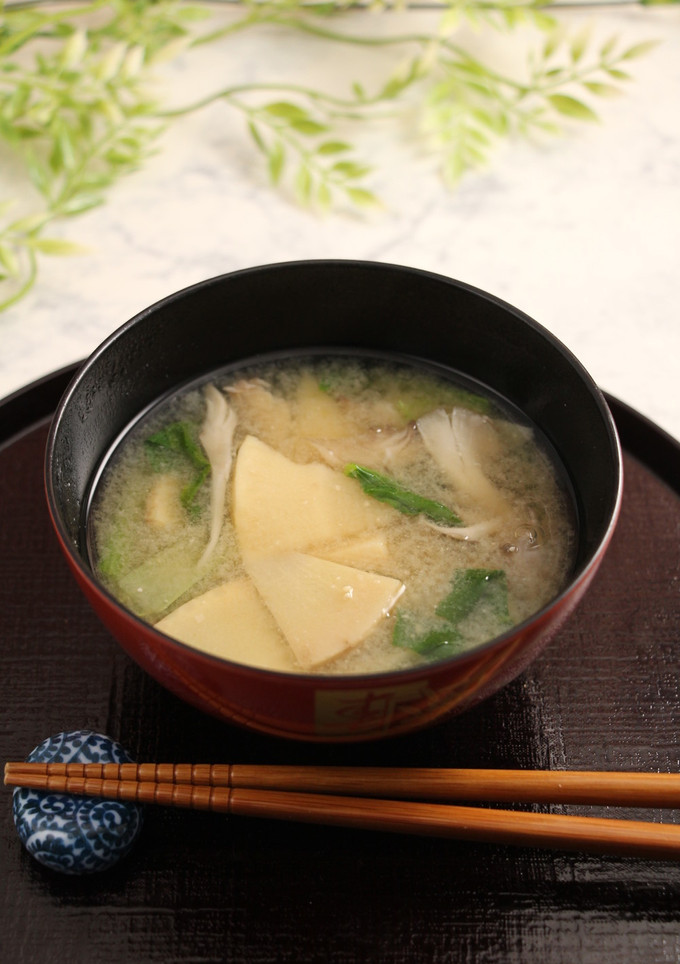 簡単！タケノコと舞茸のお味噌汁-レシピのメイン写真