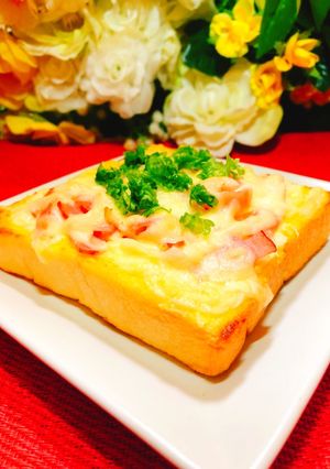 玉葱とベーコンのカレーマヨチーズトースト-レシピのメイン写真