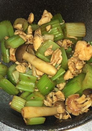 鶏肉とセロリの甘辛炒め-レシピのメイン写真