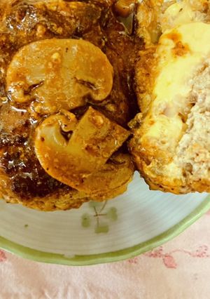 チーズin煮込みハンバーグ-レシピのメイン写真