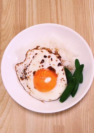 ズボラ飯 簡単！目玉焼きごはん-レシピのメイン写真