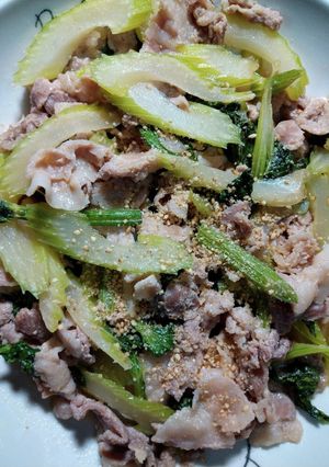 豚バラ肉とセロリのミルク醤油炒め-レシピのメイン写真