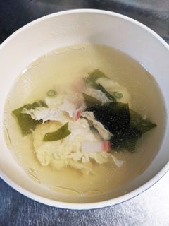 カニカマたまごワカメスープ-レシピのメイン写真
