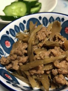 舞茸とごぼうのそぼろ-レシピのメイン写真