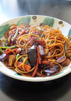 冷蔵庫の残り物で作る☆南米風中華焼きそば-レシピのメイン写真