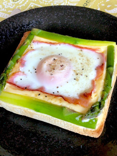 ベーコンエッグトースト-レシピのメイン写真