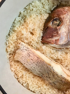 バーミキュラで炊く簡単 鯛飯-レシピのメイン写真