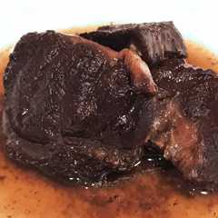 รูปของ 簡単！本格！牛すね肉の赤ワイン煮込み