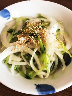 簡単!シャキシャキ新玉ねぎと豆苗のナムル-レシピのメイン写真
