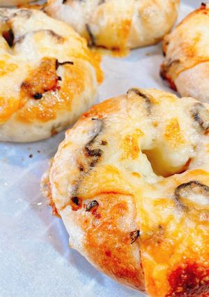 自慢のチーズ塩昆布ベーグル-レシピのメイン写真