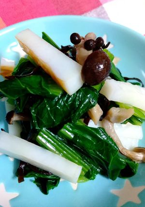 小松菜・しめじ・かまぼこの塩昆布和え-レシピのメイン写真