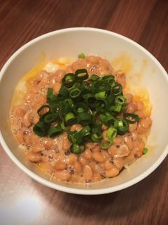 丼クラスの満足感!納豆卵かけごはん-レシピのメイン写真