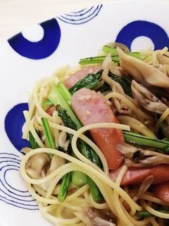 かぶの葉で!にんにく風味のパスタ-レシピのメイン写真