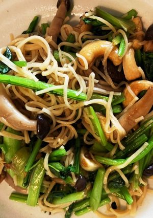 カブの葉のビーフン風ベジタリアン麺-レシピのメイン写真