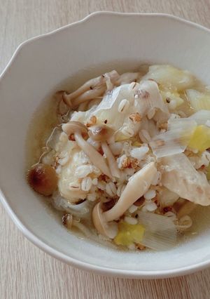 鶏手羽としめじの参鶏湯風スープ-レシピのメイン写真