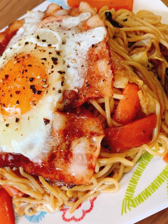 最強!ベーコンエッグ焼きそば!-レシピのメイン写真