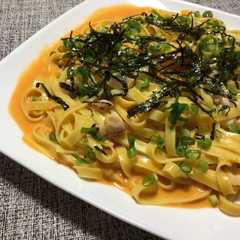A picture of 雲丹醤とタコのクリームパスタ.
