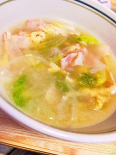 たまねぎとベーコンとレタスのたまごスープ-レシピのメイン写真