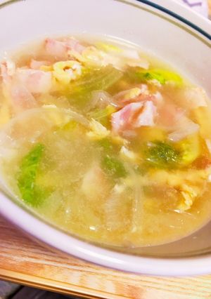 たまねぎとベーコンとレタスのたまごスープ-レシピのメイン写真