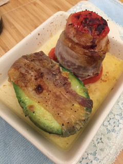 アボカドとトマトの肉巻きオーブン焼き-レシピのメイン写真