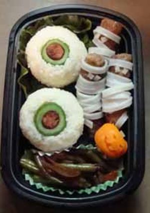 ハロウィン目玉おにぎり弁当　キャラ弁？-レシピのメイン写真