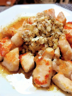 つまみやメインにも!鶏胸肉のねぎ塩焼き-レシピのメイン写真