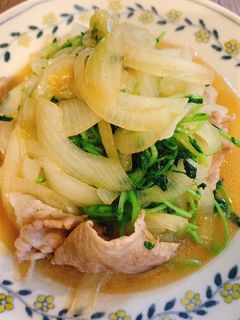 豚肩ロースと豆苗の胡麻油シャンタン炒め-レシピのメイン写真