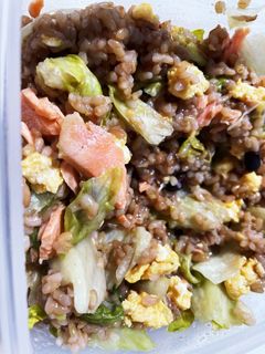 雑穀玄米のシャケと卵とレタスのお寿司-レシピのメイン写真