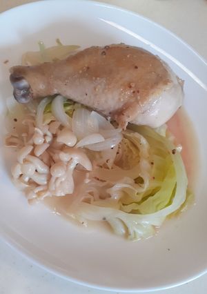 キャベツと鶏肉のワイン蒸し♡フレンチ-レシピのメイン写真