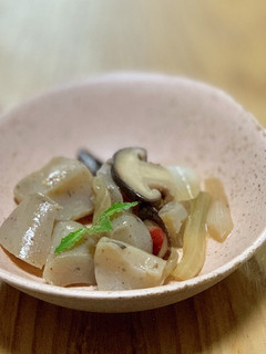 コンニャクの炒め煮（玉ねぎ椎茸入り）-レシピのメイン写真