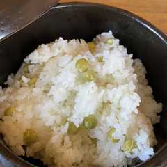 รูปของ グリンピースご飯